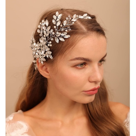 Rhinestone Crystal Flower Hair Comb - Picture 5 of 8